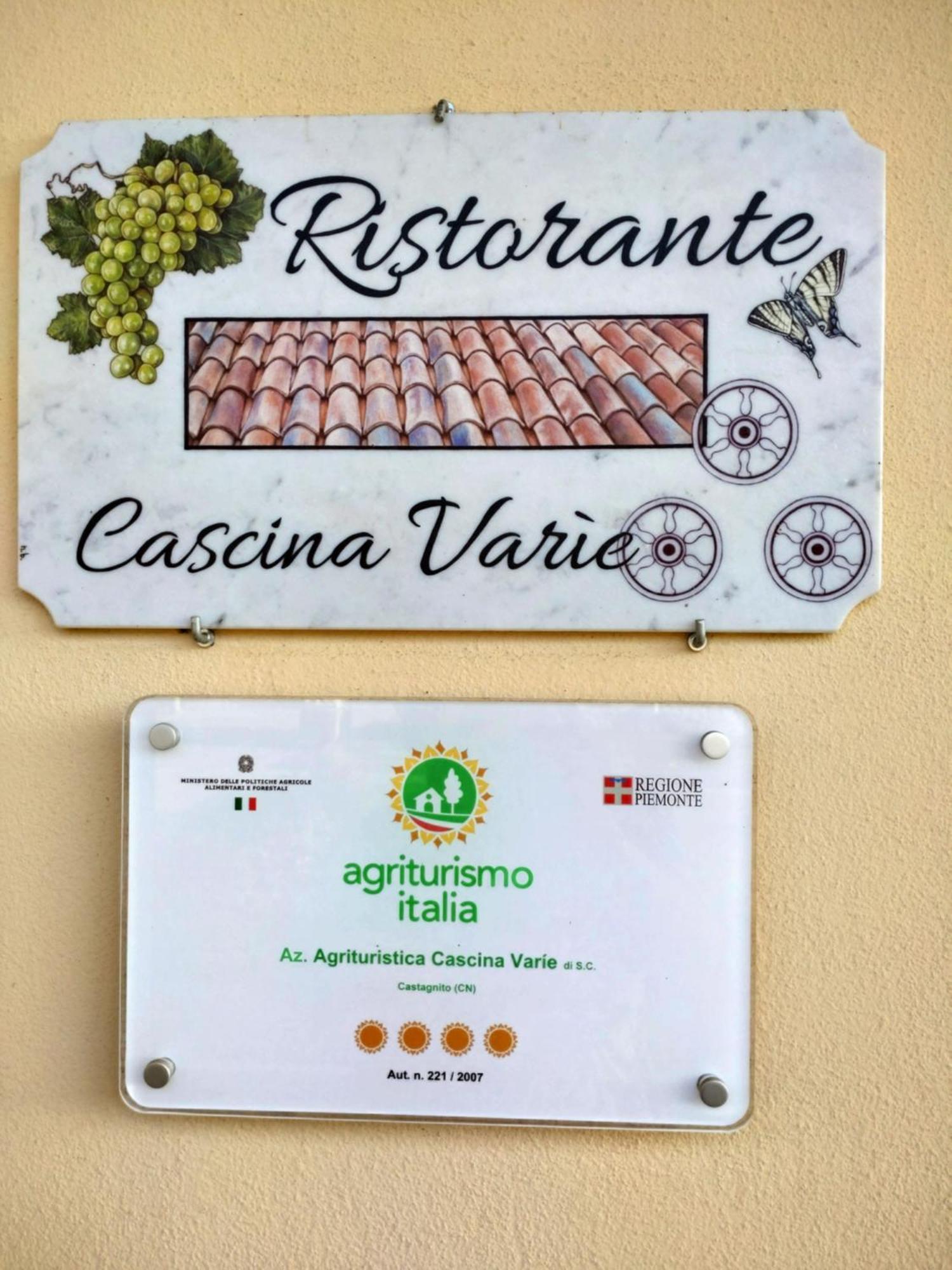 Agriturismo Cascina Varie Castagnito Eksteriør billede