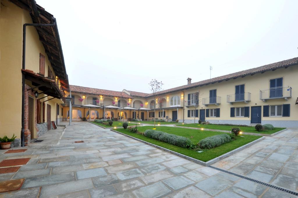 Agriturismo Cascina Varie Castagnito Eksteriør billede