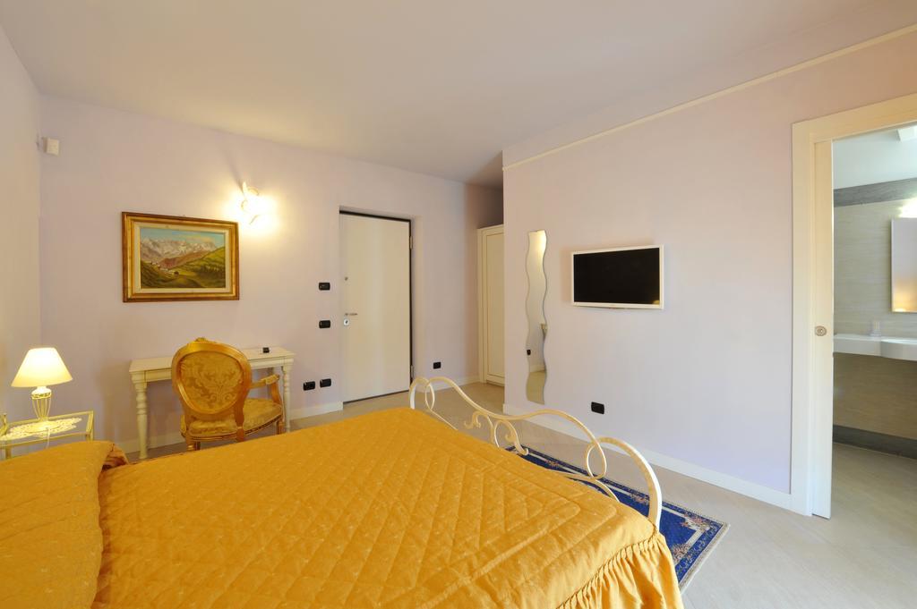 Agriturismo Cascina Varie Castagnito Eksteriør billede