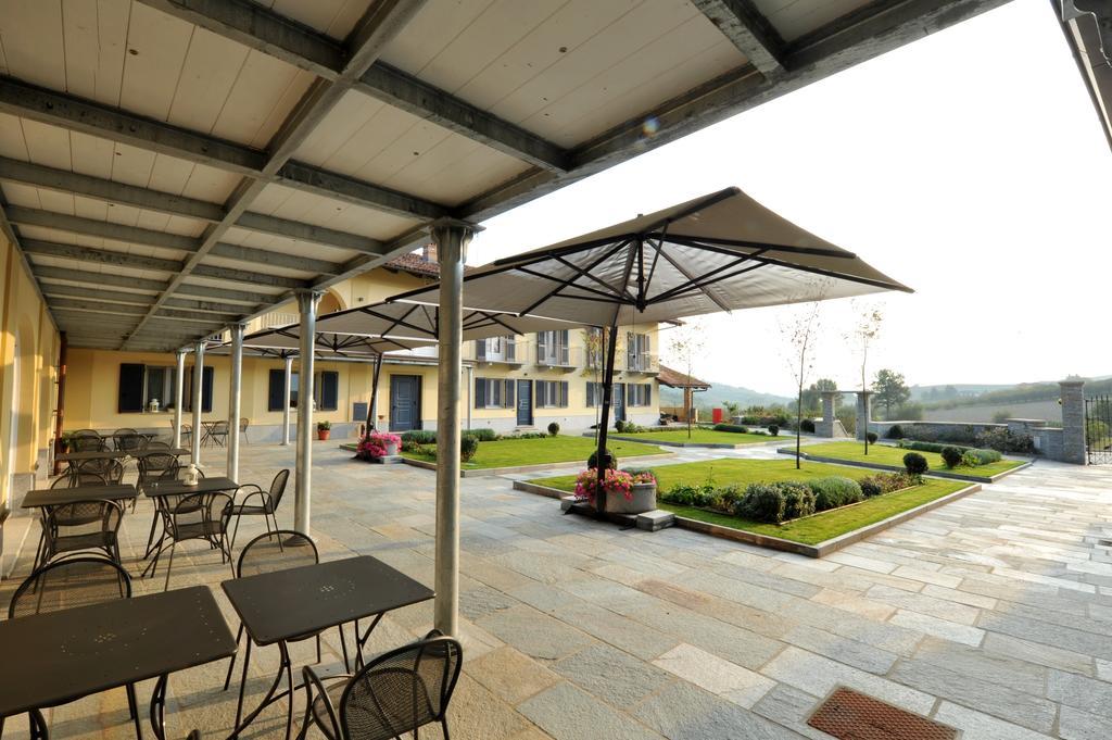 Agriturismo Cascina Varie Castagnito Eksteriør billede