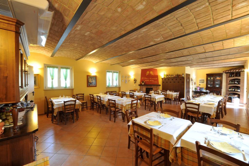 Agriturismo Cascina Varie Castagnito Eksteriør billede